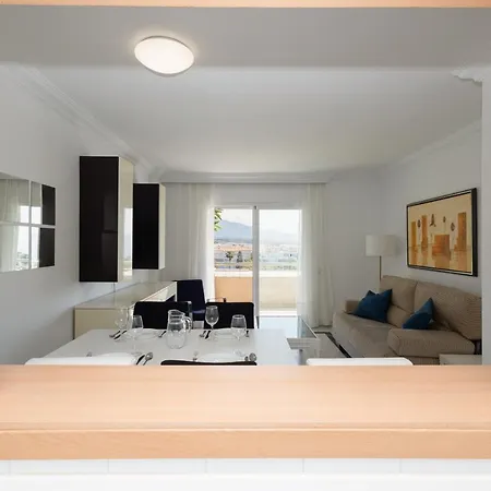 Sea View In The Center Of Puerto Banus And Private Parking * Marbellac